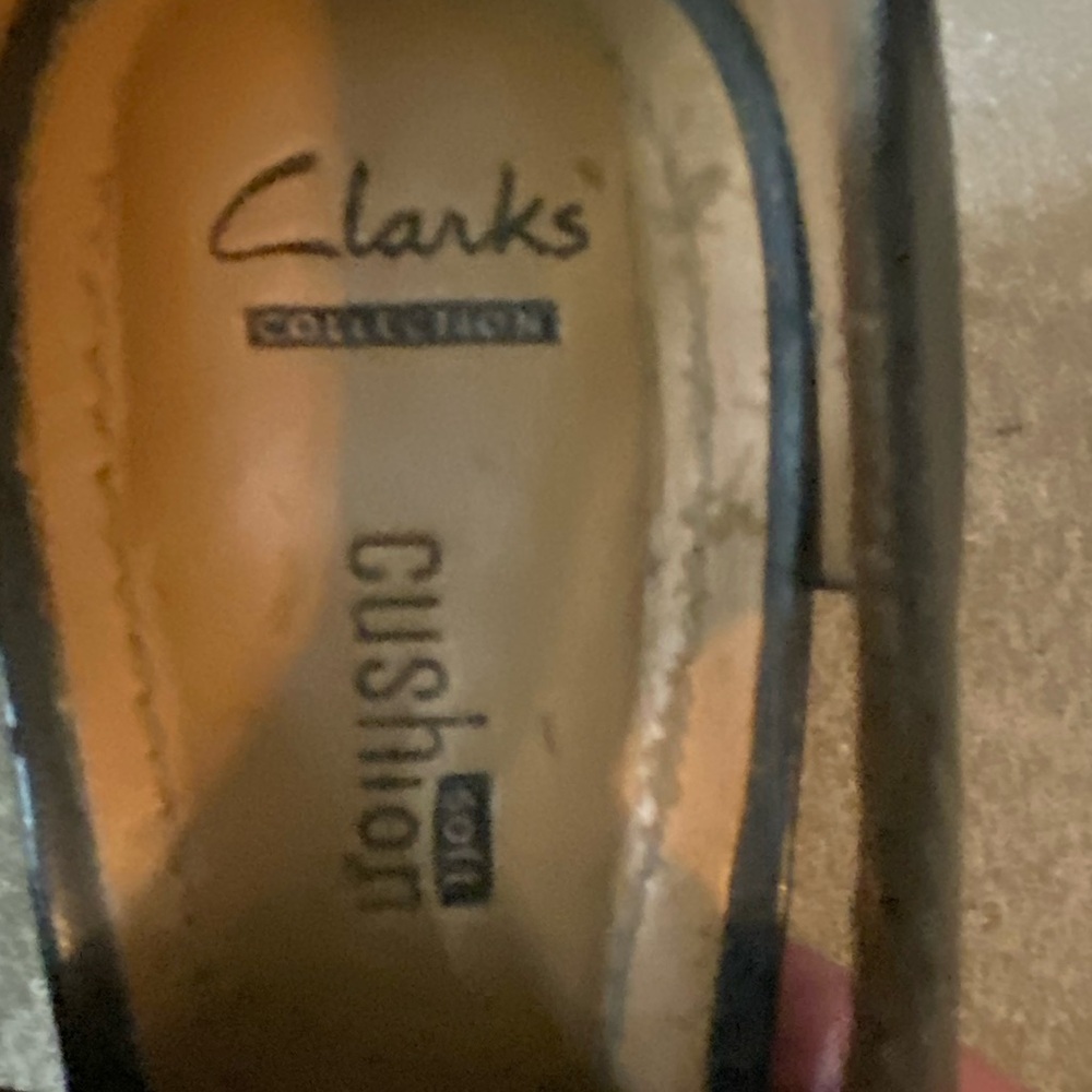 Clarks Chic Black Leather Women's Cutout Heels memory foam size 8 - Picture 9 of 10